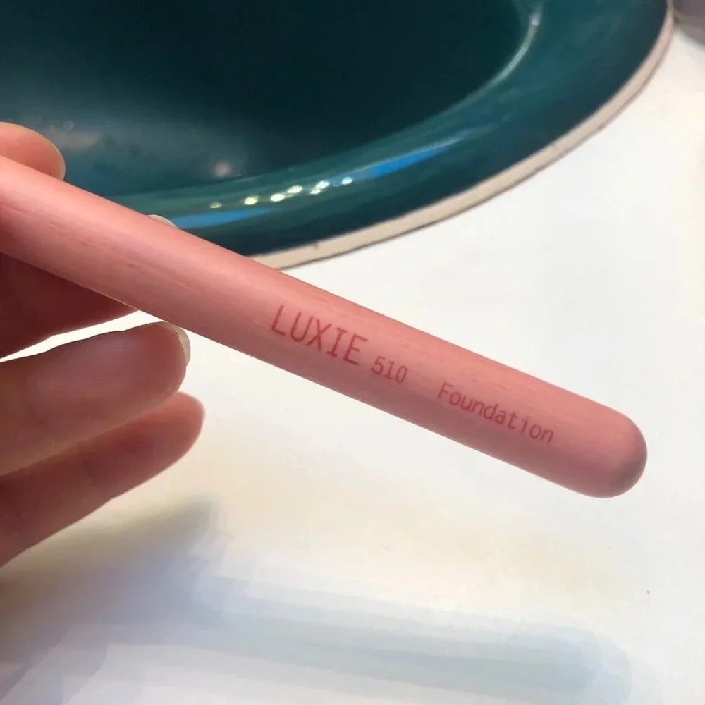 NEW LUXIE 510 FOUNDATION BRUSH